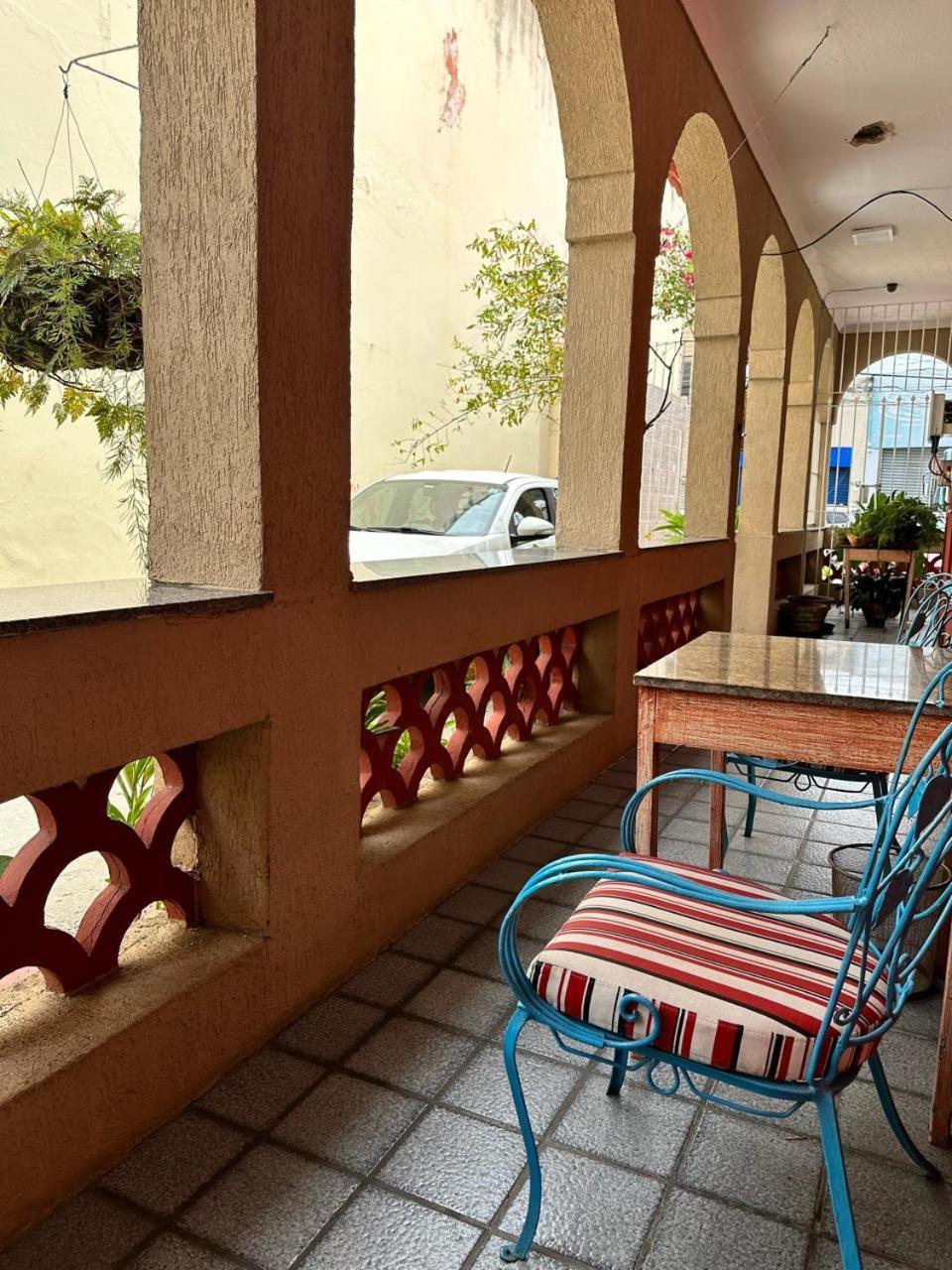 Hotel Amado 2*